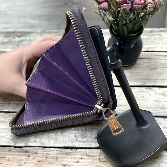 *GVY* YSL EUC Belle De Jour Zip Around Wallet Purple Textured Patent Calfskin - Picture 9 of 16